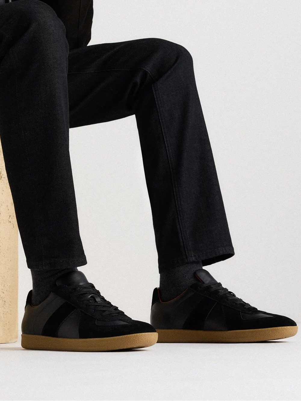 Quince Men’s 8 Italian Leather & Suede Lifestyle Trainer